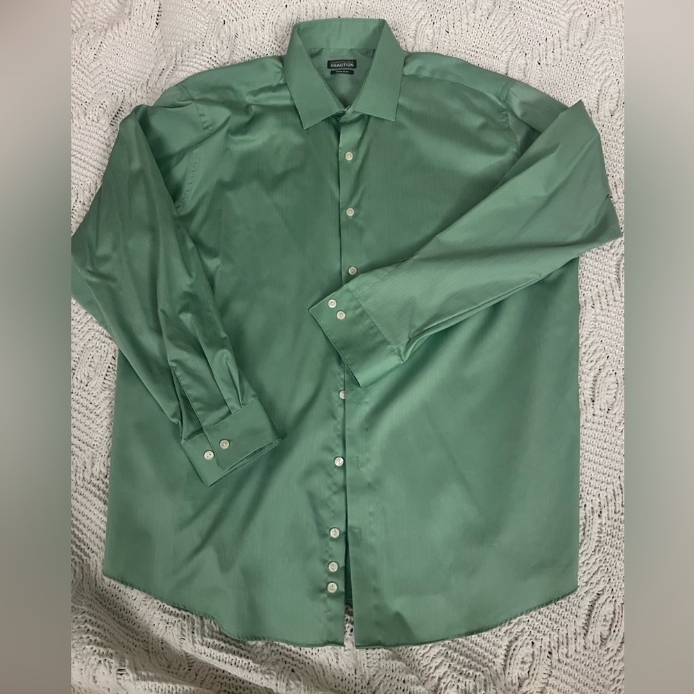 Kenneth Cole Mens Button Down Dress Shirt